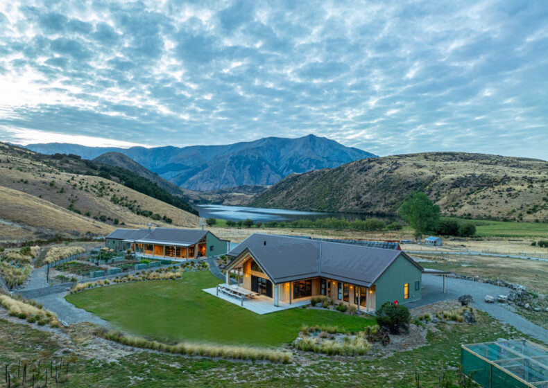 Mt White Lodge